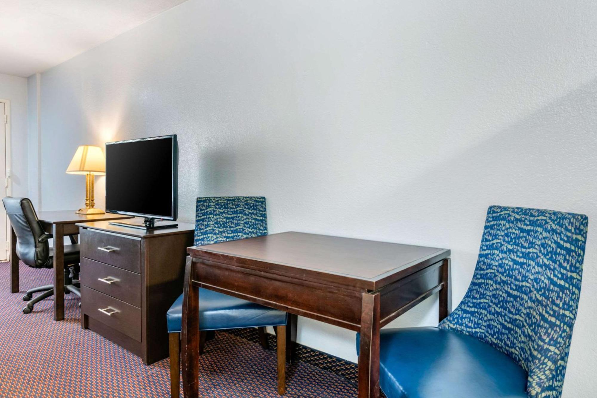 Quality Inn Sarasota North Near Lido Key Beach Kültér fotó