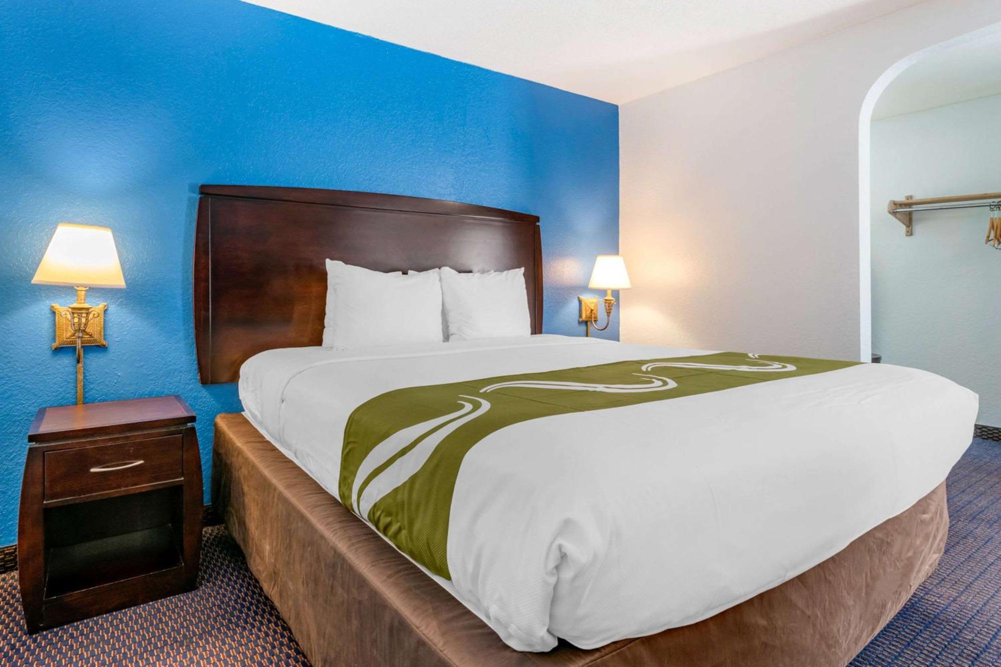 Quality Inn Sarasota North Near Lido Key Beach Kültér fotó