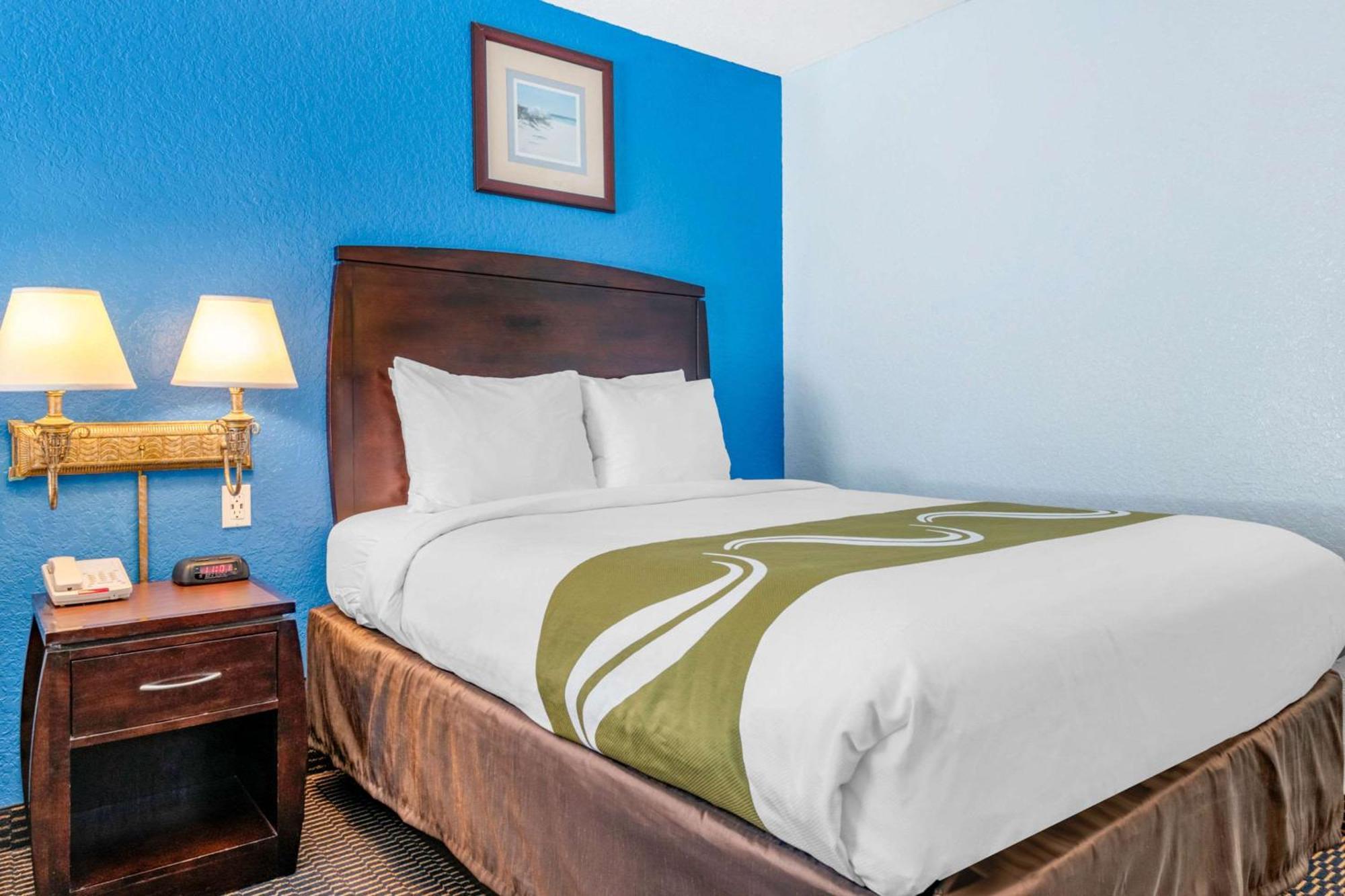 Quality Inn Sarasota North Near Lido Key Beach Kültér fotó