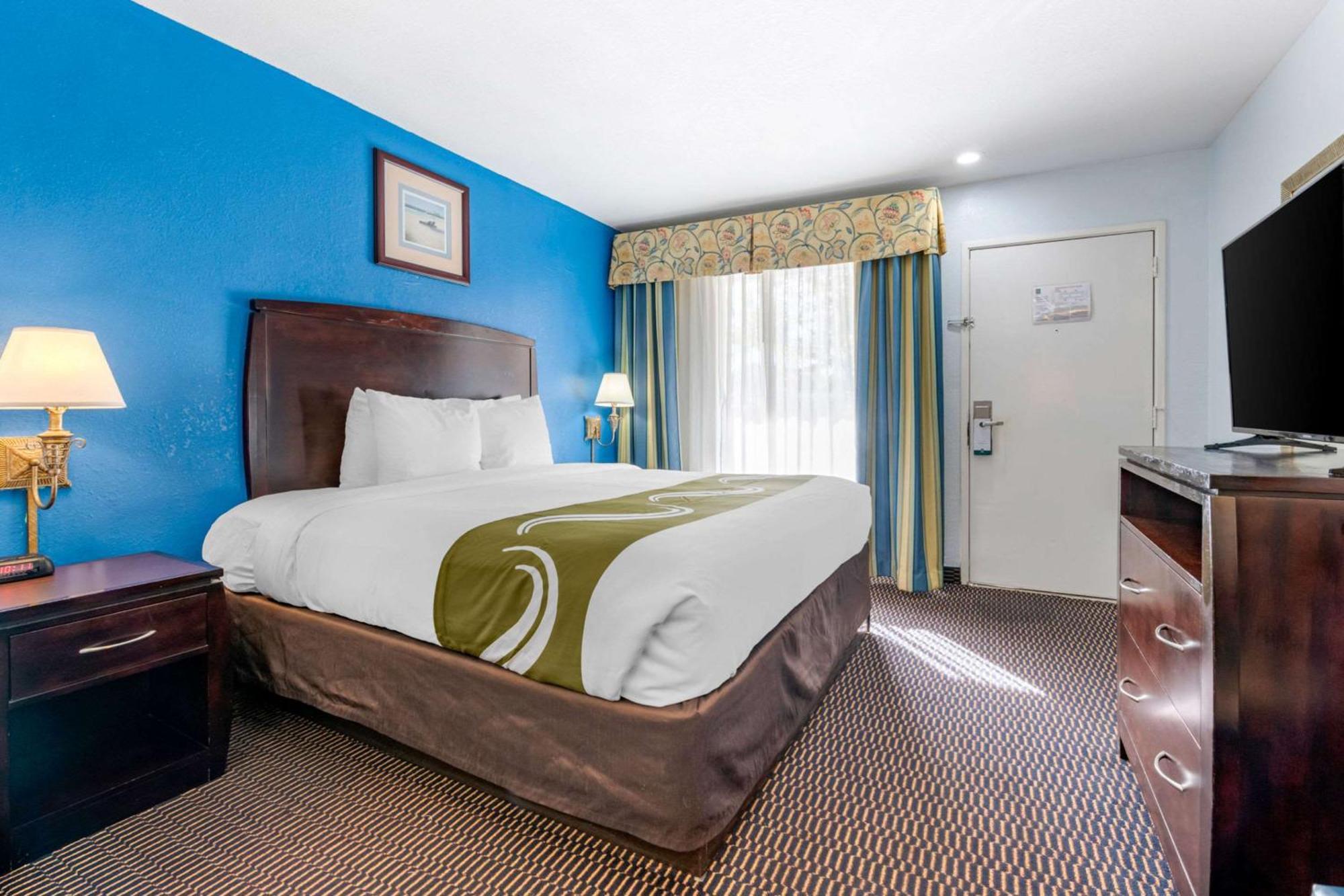 Quality Inn Sarasota North Near Lido Key Beach Kültér fotó